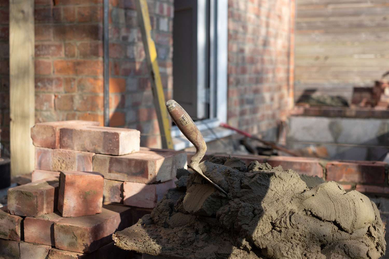 trowel in compo
